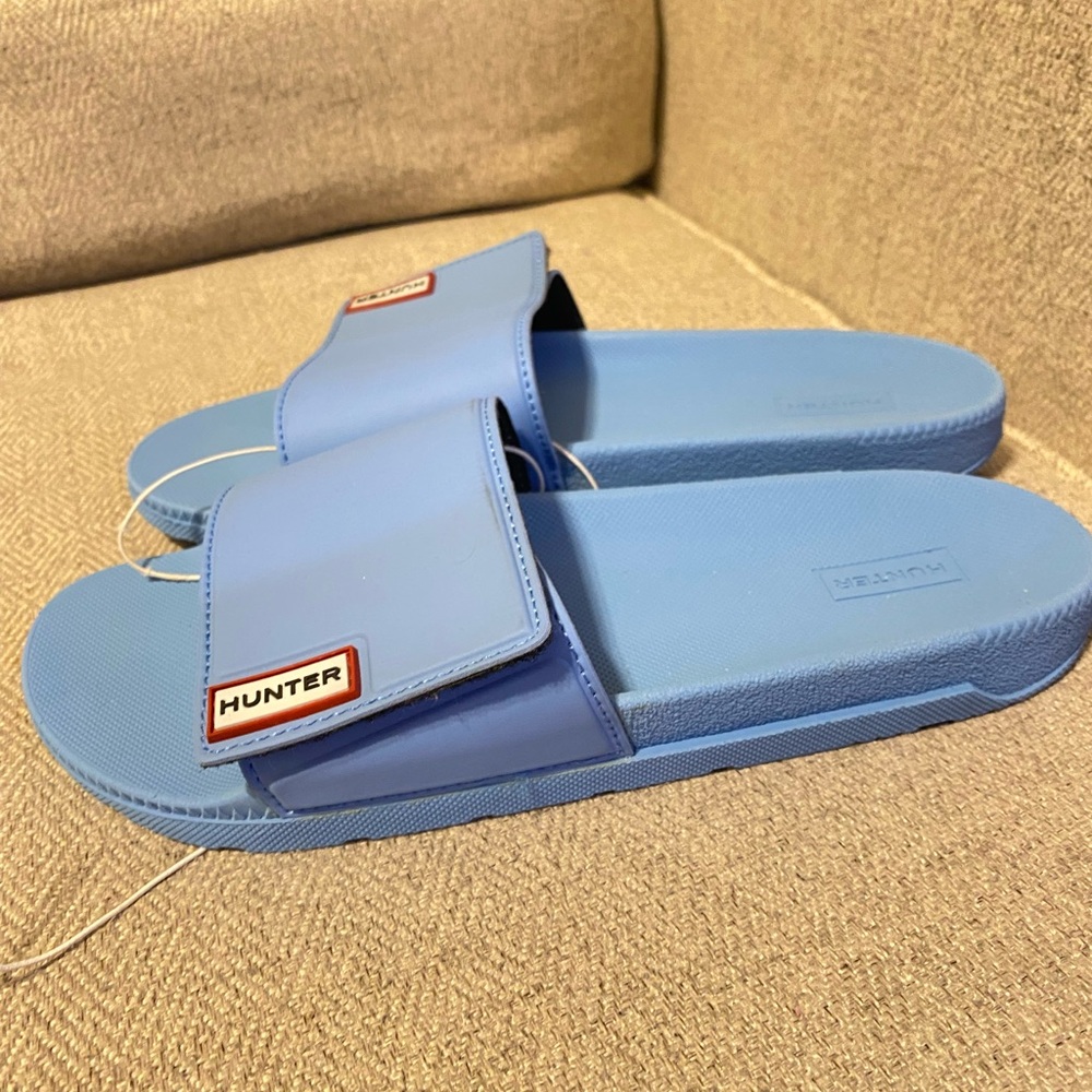 NWT Blue hunter slides